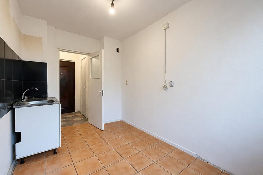 Apartament cu 2 camere decomandat în Vitan