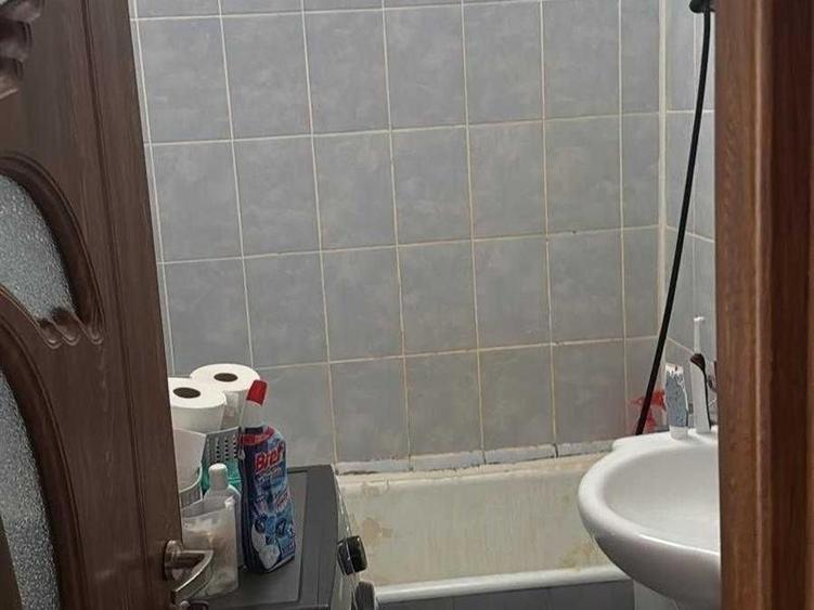 Garsonieră decomandată, mobilată în Rovine