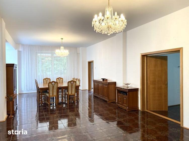 Casă cu 4 camere cu Teren 350 Mp în Central