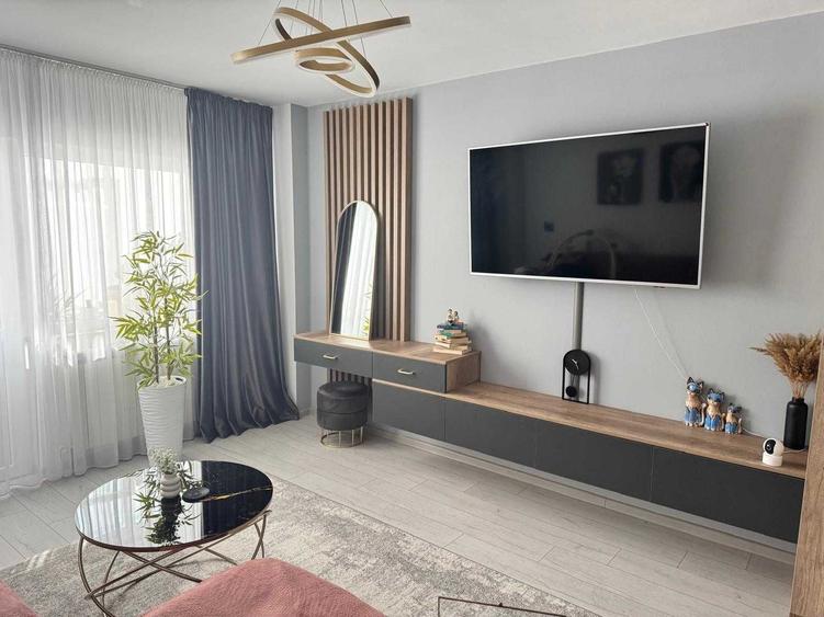 Apartament cu 2 camere decomandat în Central