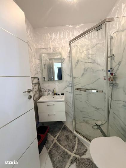 Apartament cu 3 camere decomandat, mobilat în Baicului