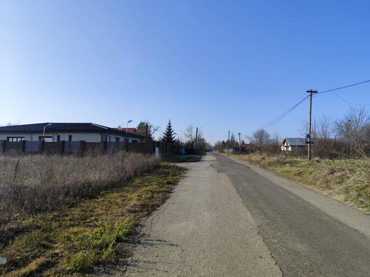 Teren Construcții intravilan de 1500 mp, în Grădiștea