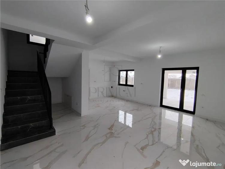 Casă cu 4 camere cu Teren 365 Mp în Moșnița Veche