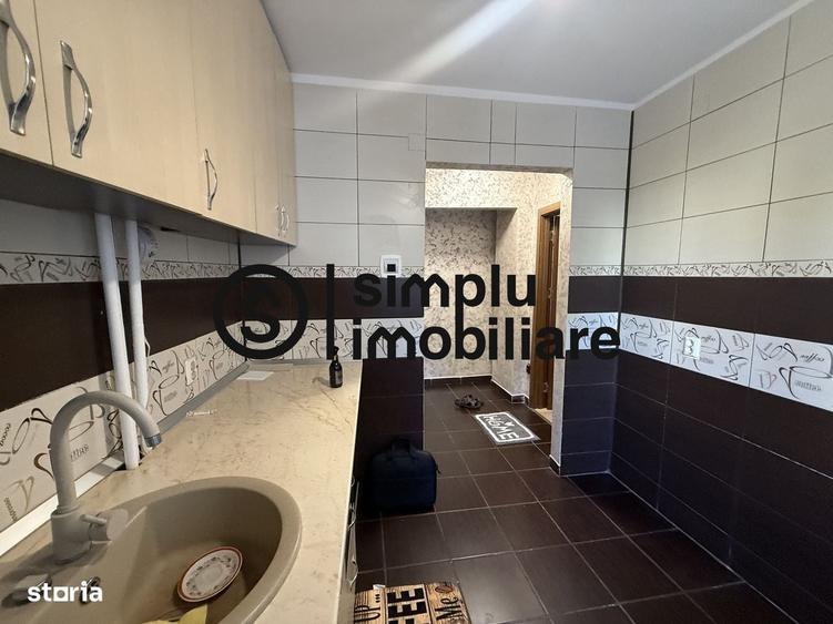 Apartament cu 3 camere semidecomandat în Titulescu