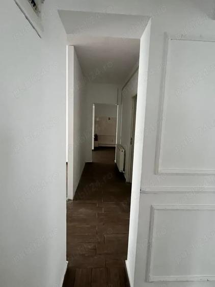 Spațiu comercial, de 100 mp, în Bragadiru