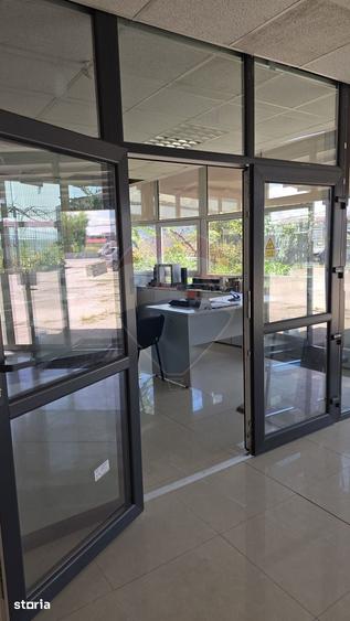 Spațiu comercial, de 1,080 mp, în Central