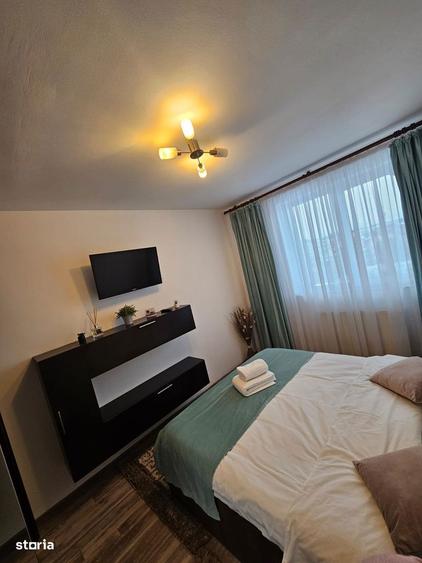 Apartament cu 2 camere decomandat în Tractorul