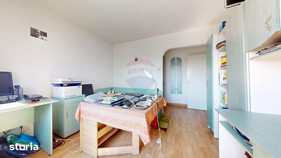 Apartament cu 3 camere decomandat în Central