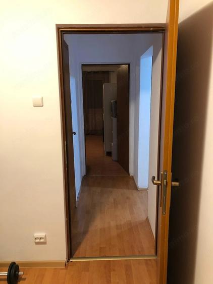 Apartament cu 4 camere semidecomandat în Ferentari