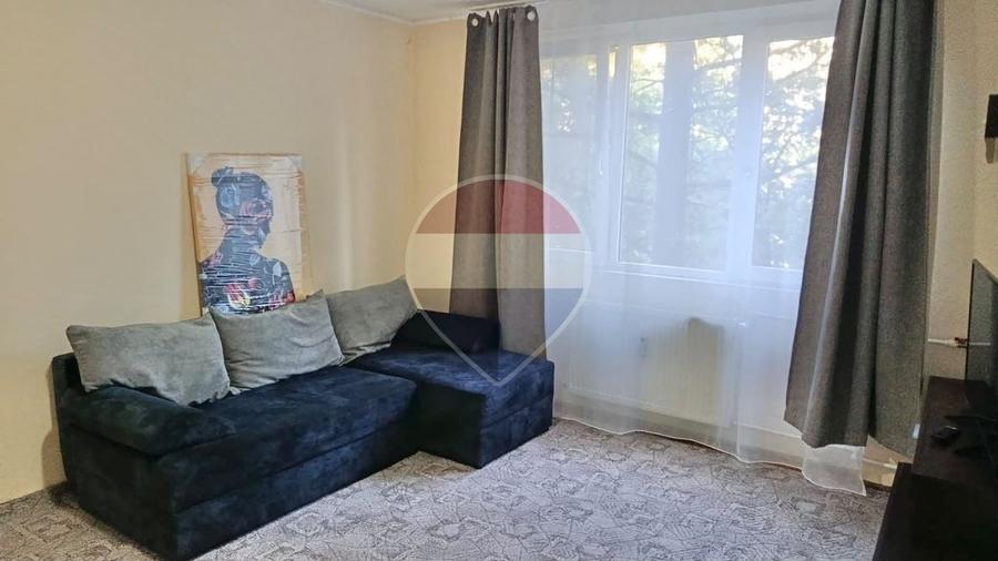Apartament cu 2 camere semidecomandat în Decebal