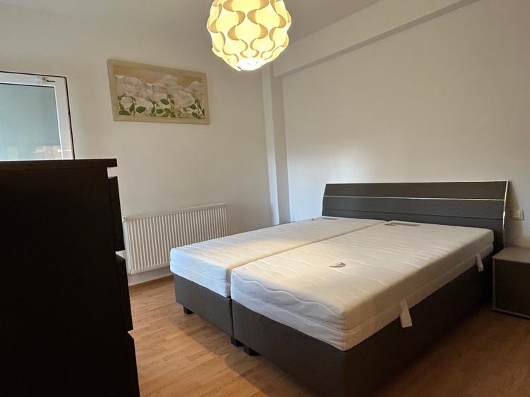 Apartament cu 3 camere în Torontalului