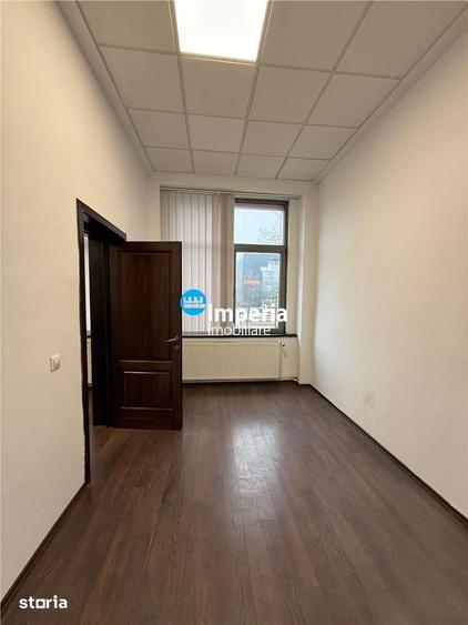 Spațiu comercial, de 360 mp, în Baza 3
