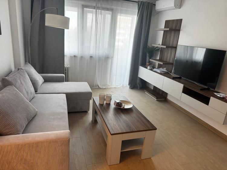 Apartament cu 2 camere semidecomandat, mobilat în Unirii