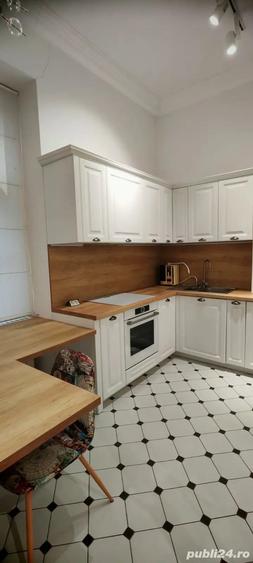 Apartament cu 4 camere semidecomandat în Ultracentral