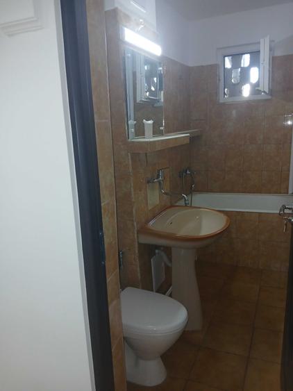 Apartament cu 2 camere nedecomandat în Trivale