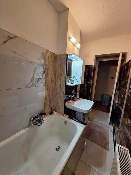 Apartament cu 2 camere semidecomandat în Exterior Vest