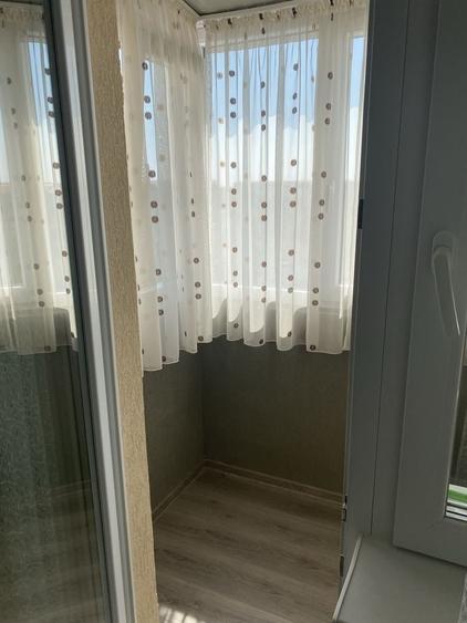 Apartament cu 3 camere semidecomandat în Dâmbovița
