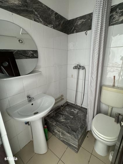 Apartament cu 2 camere în Apărătorii Patriei