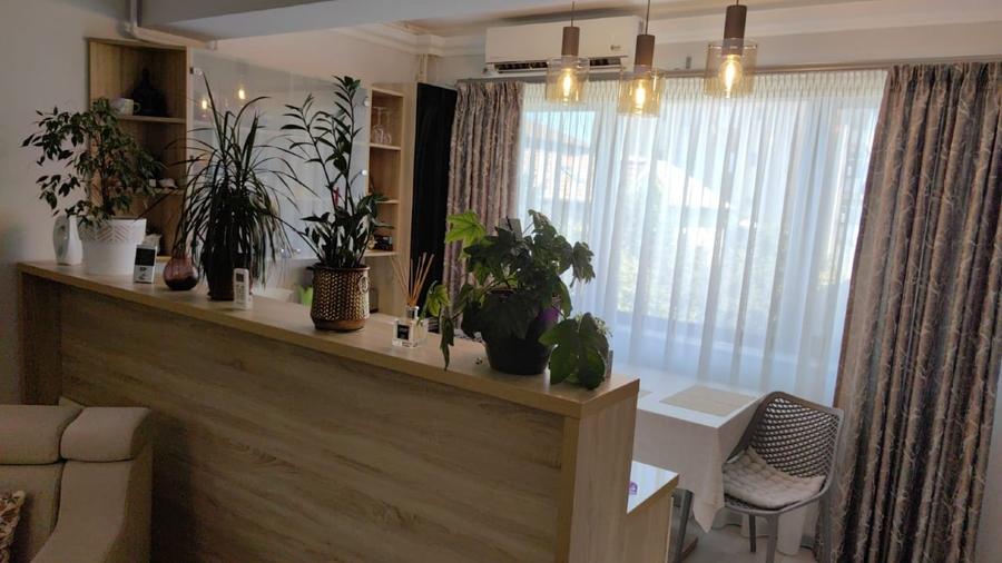Apartament cu 3 camere decomandat în Primo