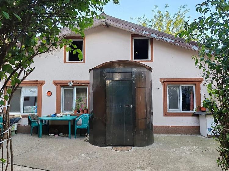 Casă cu 4 camere cu Teren 481 Mp în Bucureștii Noi