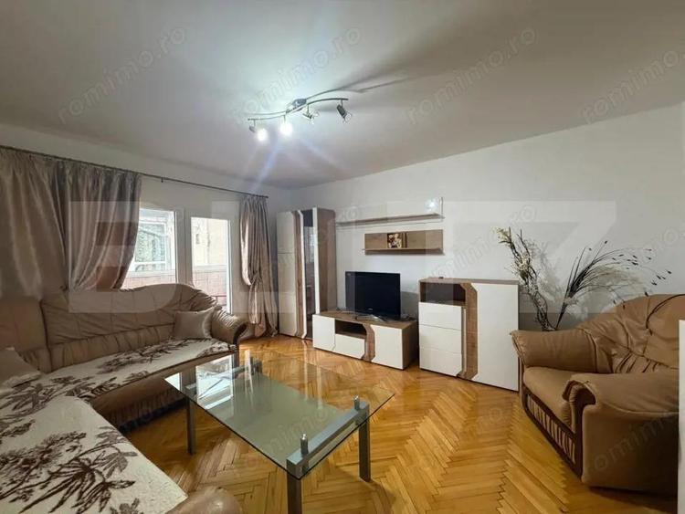 Apartament cu 3 camere decomandat în Girocului
