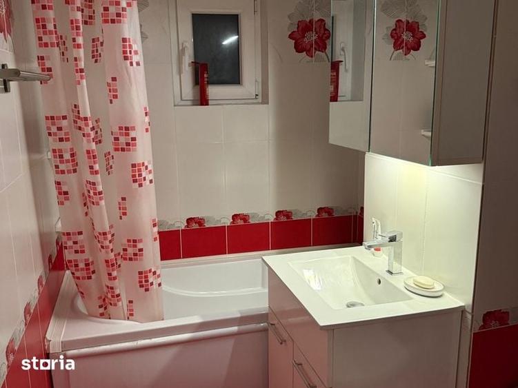 Apartament cu 3 camere în Malu Roșu