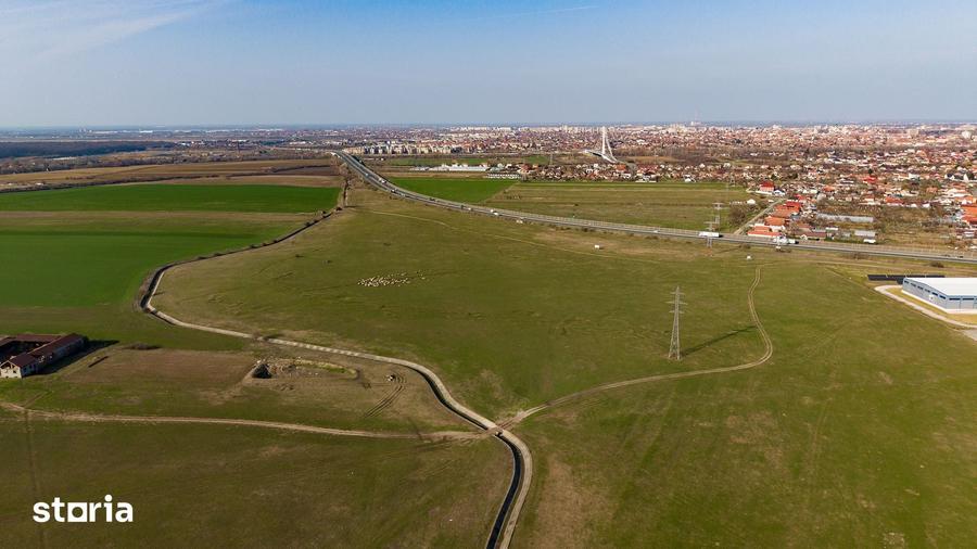 Teren de 107000 mp, în Aradul Nou