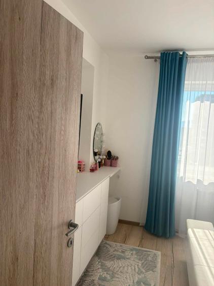 Apartament cu 2 camere decomandat în Tractorul — fotografia 1