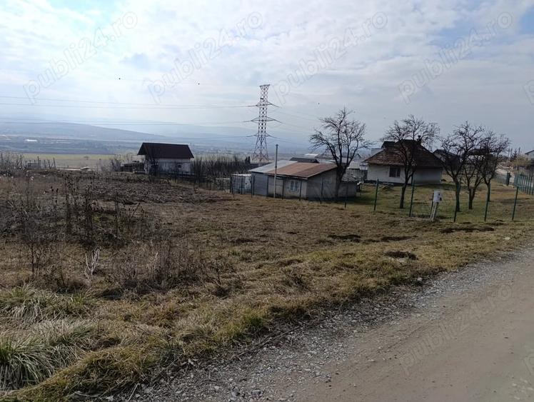 Teren de 967 mp, în Central