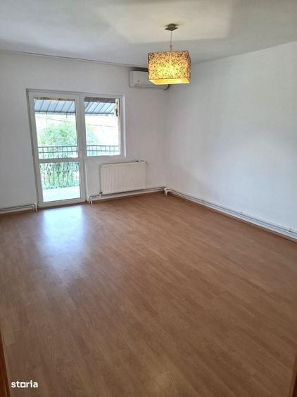 Casă cu 4 camere în Băceni