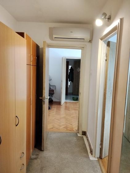 Apartament cu 3 camere semidecomandat în Mihai Bravu