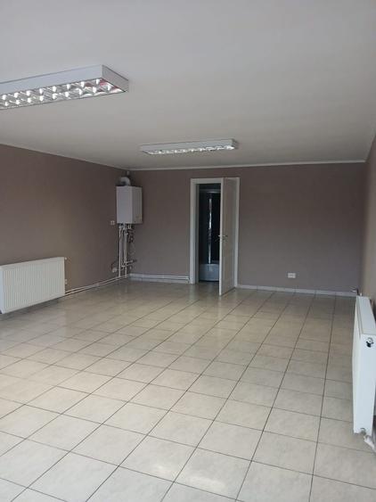 Spațiu comercial, de 50 mp, în Central