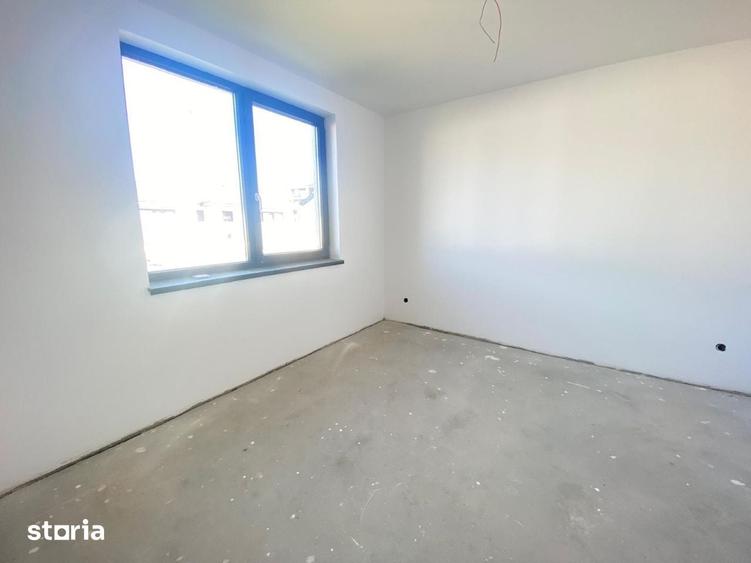 Casă cu 4 camere cu Teren 500 Mp în Sântandrei