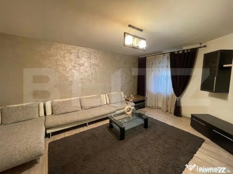 Apartament cu 3 camere decomandat în Calea București