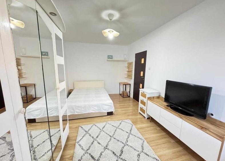 Apartament cu 2 camere decomandat, mobilat în Berceni