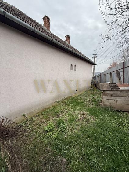 Casă individuală cu 4 camere cu Canalizare în Dâmbul Rotund