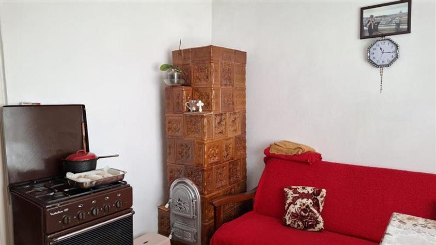 Casă individuală cu 3 camere cu Teren 870 Mp în Exterior Est
