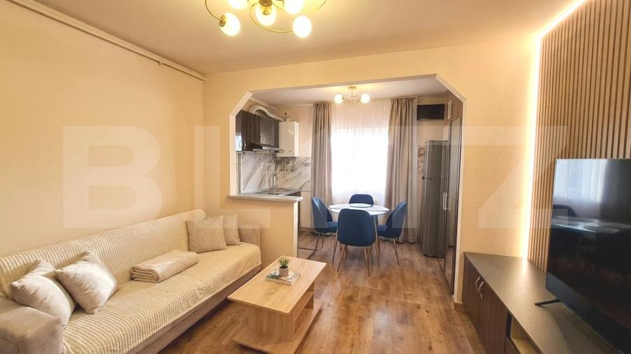 Apartament cu 3 camere decomandat, mobilat în Noua