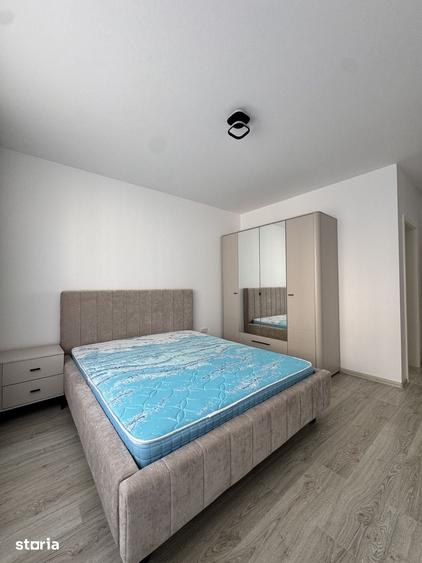 Apartament cu 3 camere în Tractorul