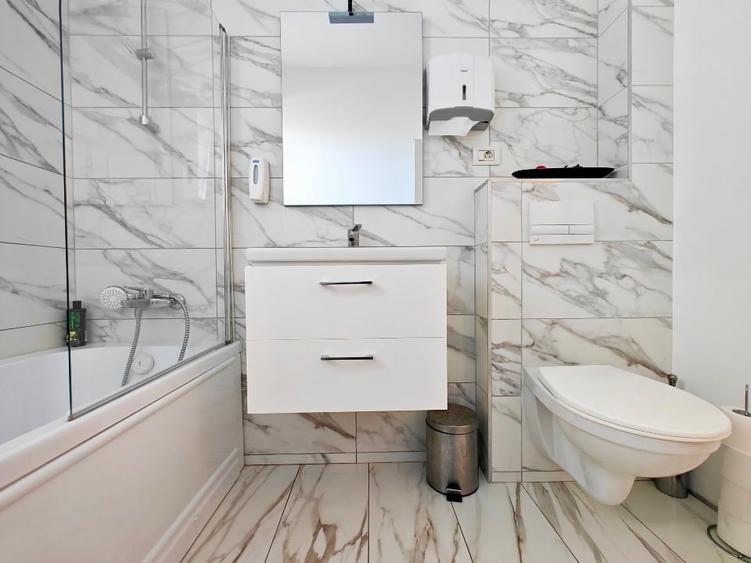 Apartament cu 2 camere decomandat în Giroc