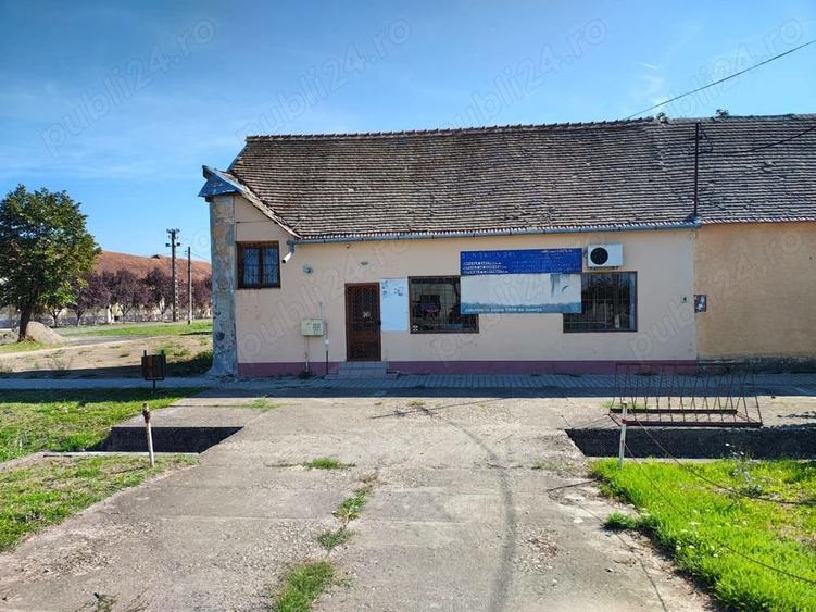 Spațiu comercial, de 50 mp, în Denta