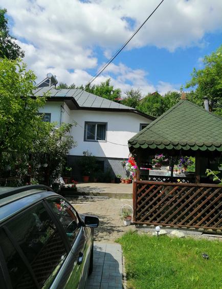 Casă cu 4 camere cu Teren 1000 Mp în Slănic