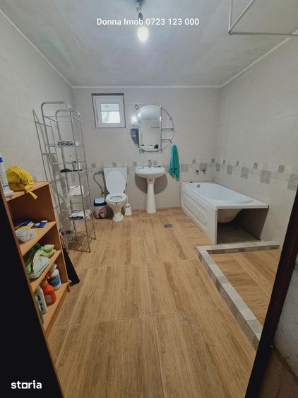 Casă cu 4 camere cu Teren 1300 Mp în Scutelnici