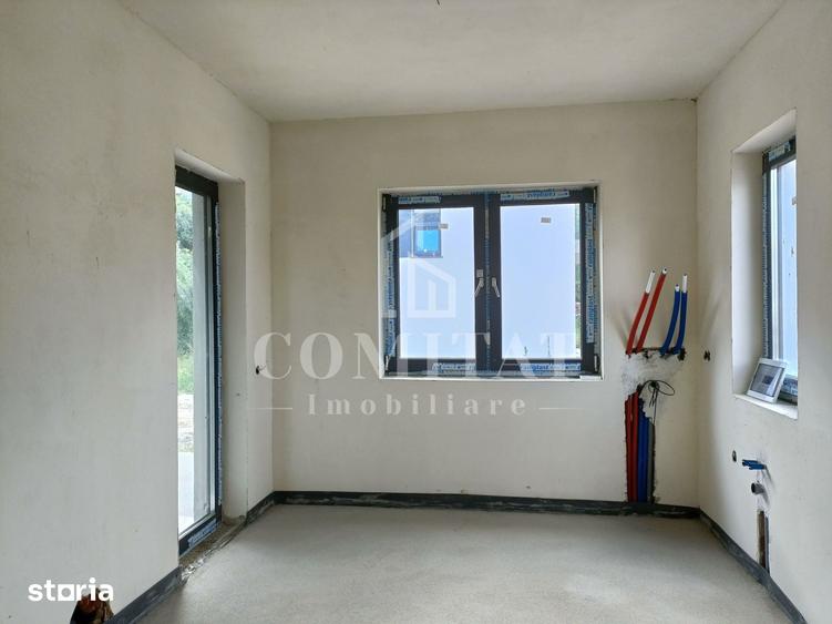 Casă cu 4 camere cu Teren 300 Mp în Luna
