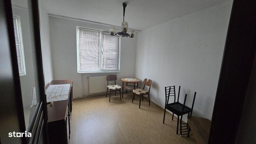 Apartament cu 4 camere în Central