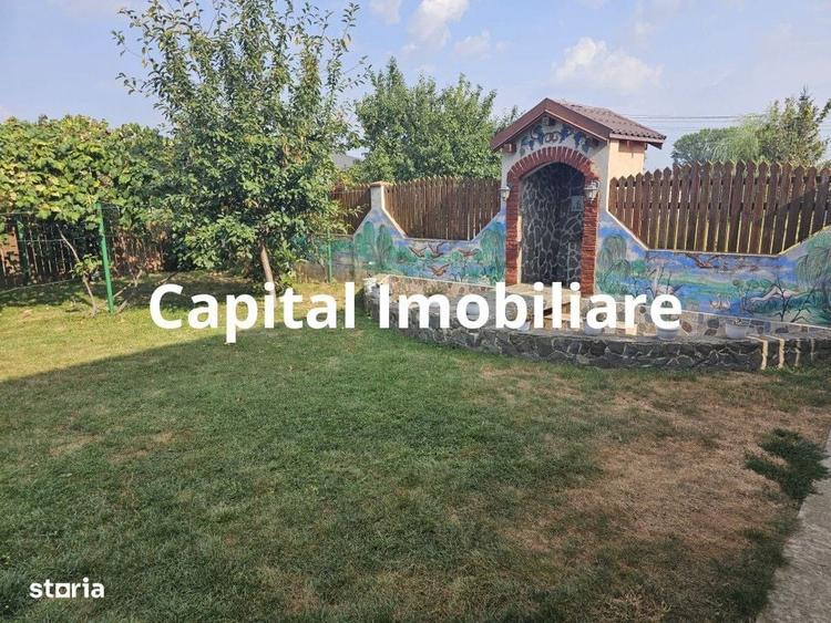 Casă cu 4 camere în Roman
