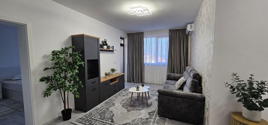 Apartament cu 2 camere decomandat în Central