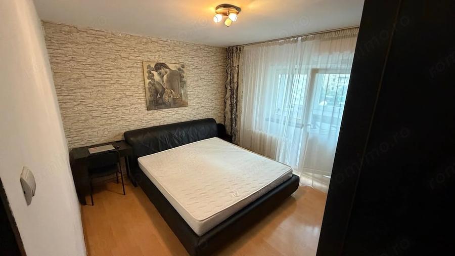 Apartament cu 3 camere decomandat în Vitan