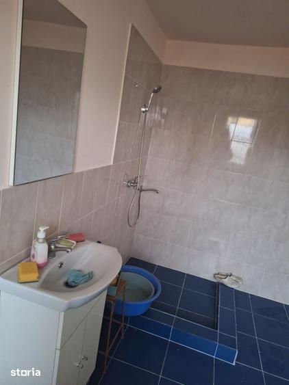 Casă cu 4 camere cu Teren 4623 Mp în Ciugud