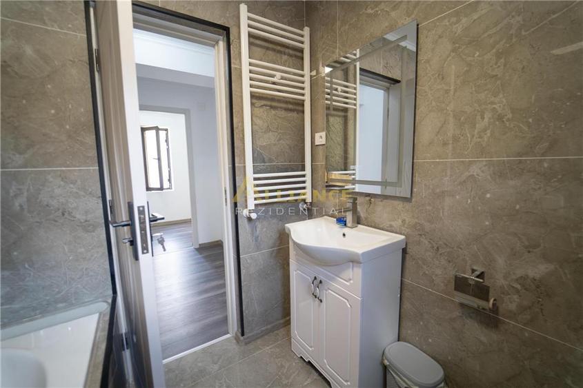 Casă individuală cu 4 camere cu Teren 327 Mp în Berceni